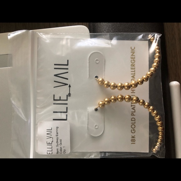 New!! Ellie Vail - Sydney Half Hoop Earrings - Picture 3 of 3